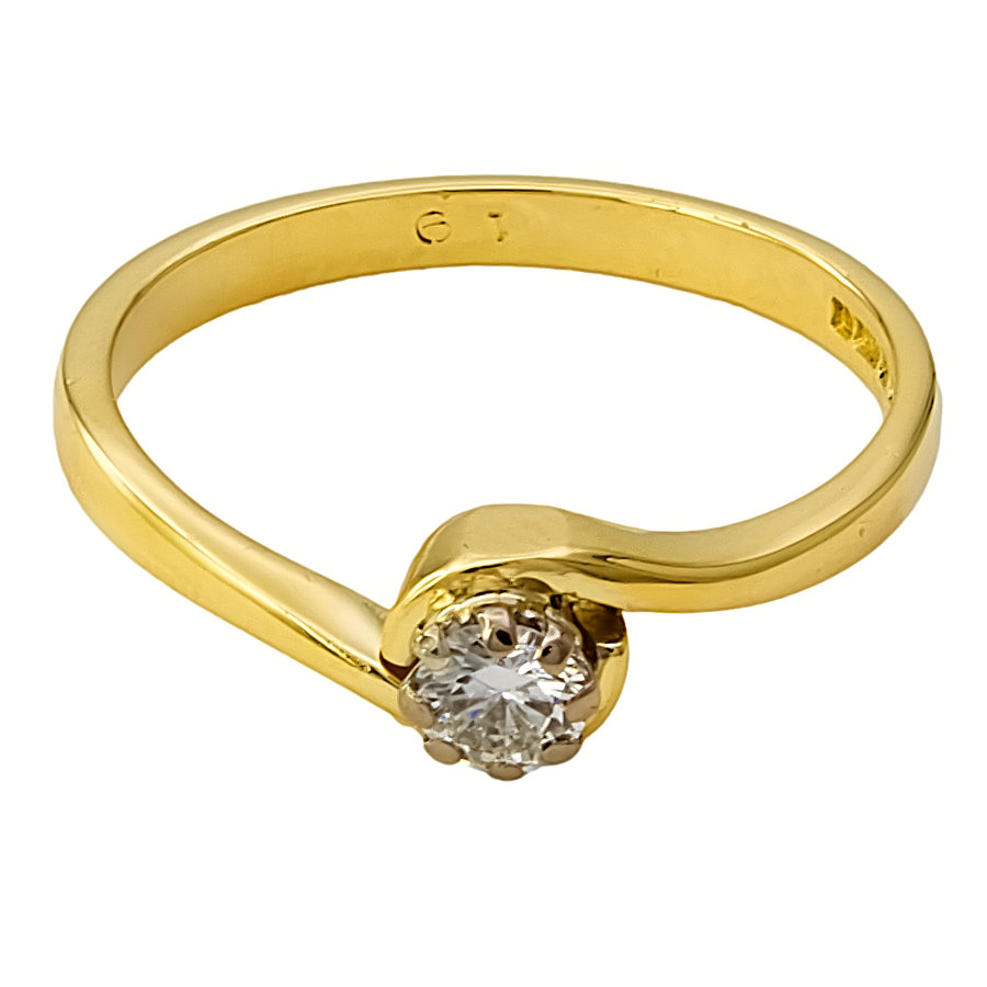 18ct gold Diamond solitaire Ring size M